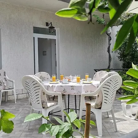 Bokula Apartment *