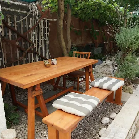 Bokula Apartment *
